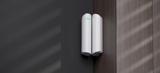 AJAX hurðarofi með högg- og hallavörn