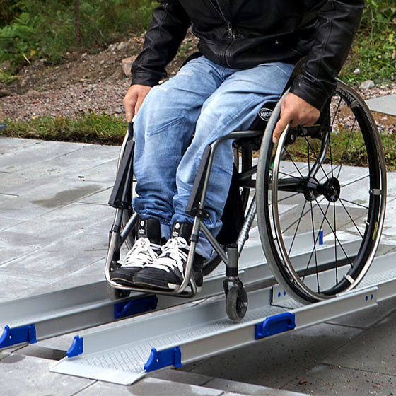 Samanleggjanleg/útdraganleg 205 x 25 cm