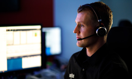 2. Talsamband opnast til stjórnstöðvar úr hnappatæki