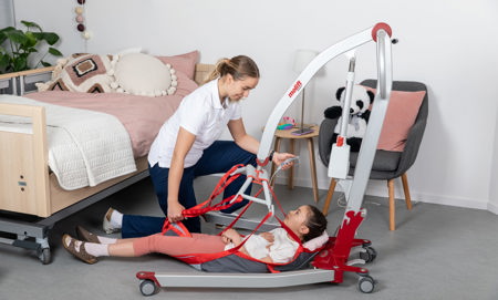 Hentar einnig til að lyfta fólki frá gólfi