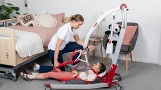 Hentar einnig til að lyfta fólki frá gólfi