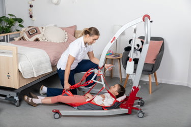 Hentar einnig til að lyfta fólki frá gólfi