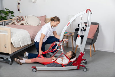 Hentar einnig til að lyfta fólki frá gólfi