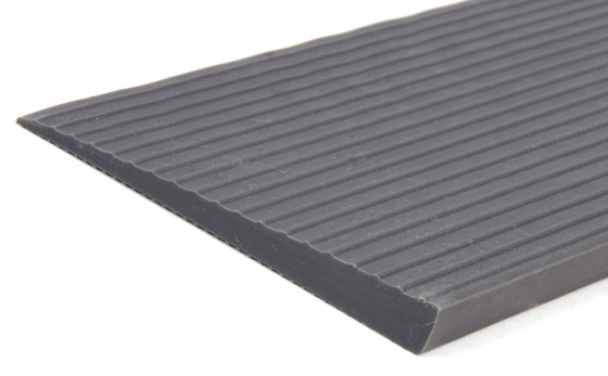 Þröskuldarrampur Gúmmí 32x200x900mm